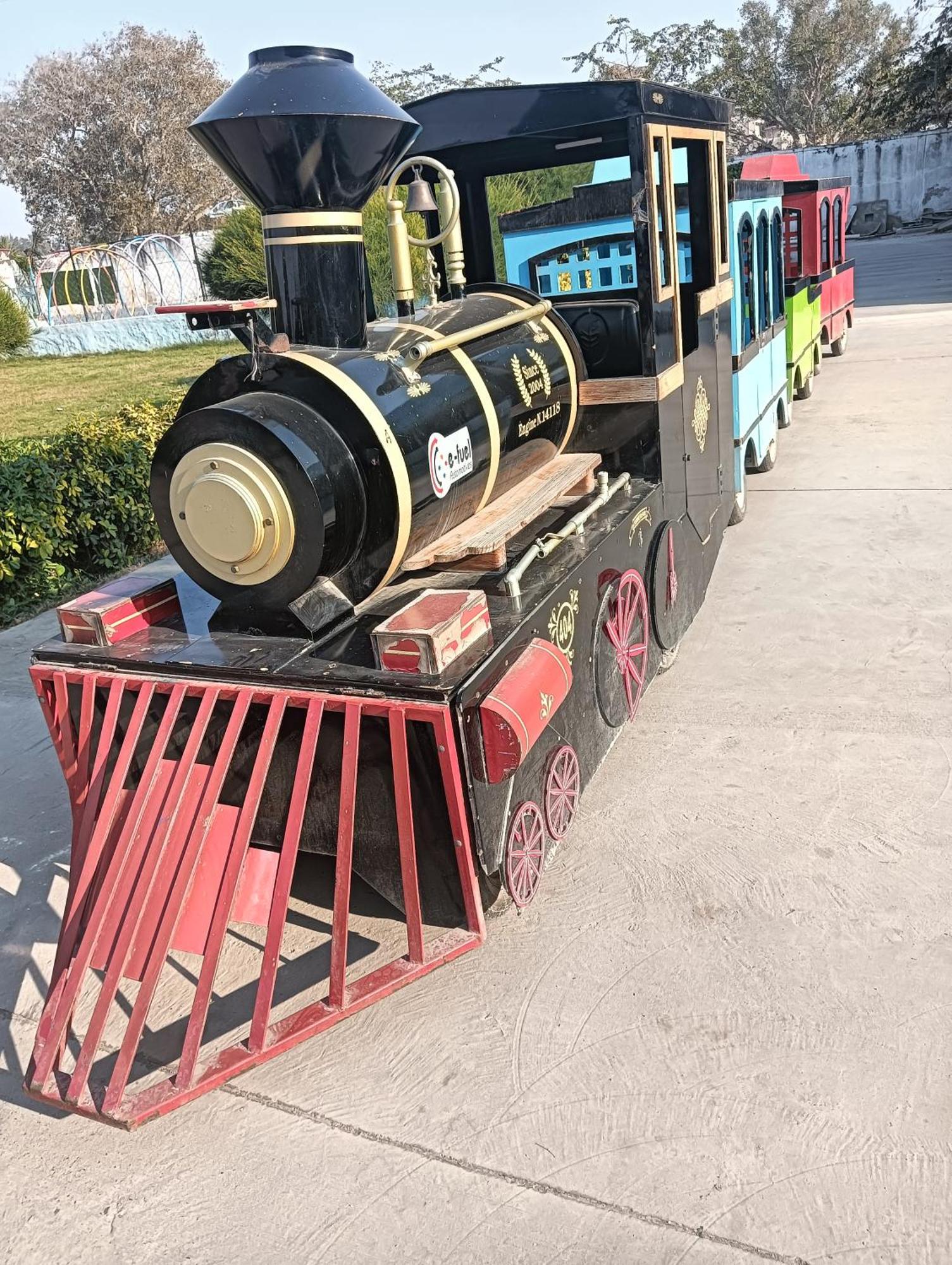 Krishna Fun Land Hotel Mathura Exterior photo